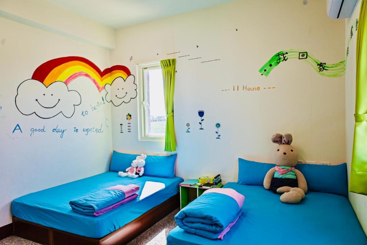 11 House Bed and Breakfast Erlin Buitenkant foto